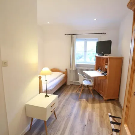 Am Hotel 4*