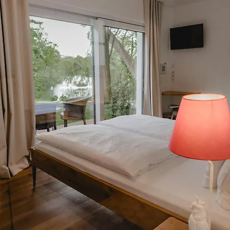Am Hotel